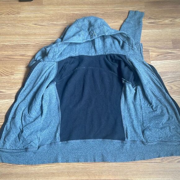 Lululemon scuba full zip hoodie Heather Gray Size 12 Sweatshirt - Picture 3 of 15
